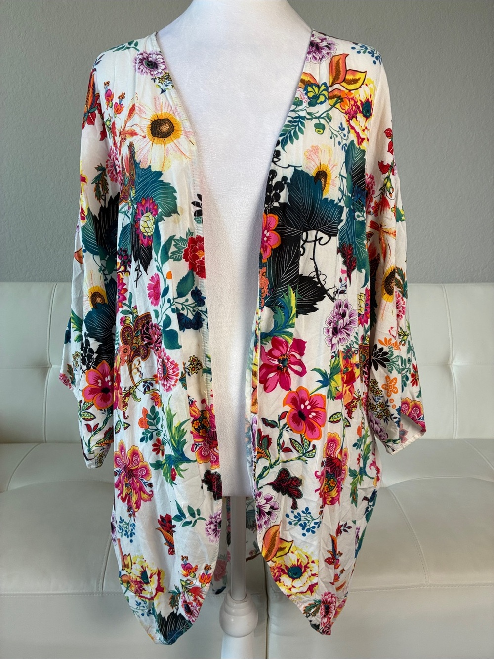 Grace & Lace White Multi Floral Open-Front Kimono